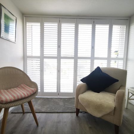 Sea View 3 Bedroom Seaside Property Чичестър Екстериор снимка