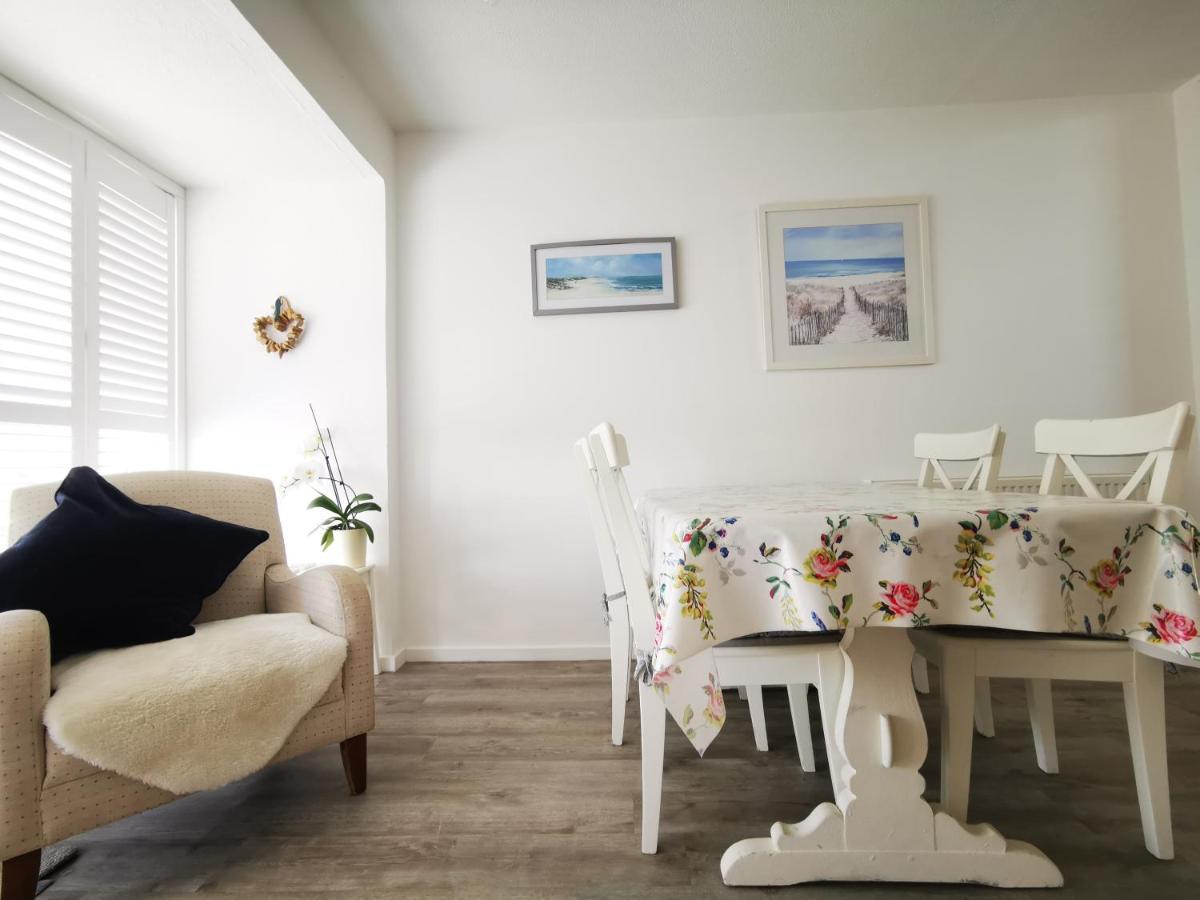 Sea View 3 Bedroom Seaside Property Чичестър Екстериор снимка